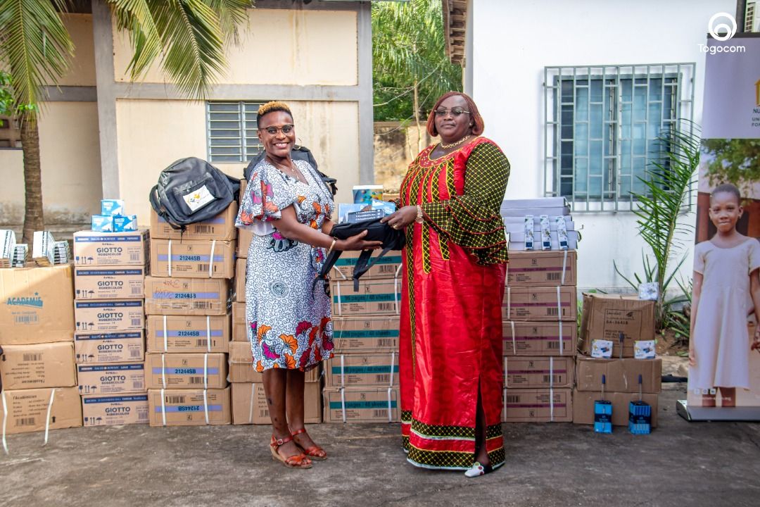 Porgramme Nunya : Togocom distribue des kits scolaires aux élèves (Photos)