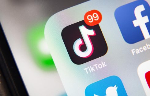 TikTok, la sensation mondiale des médias sociaux, a connu un succès retentissant tout en attirant des inquiétudes persistantes concernant