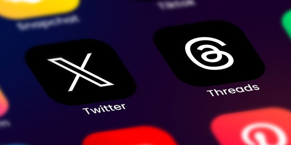 Threads vs X (Twitter) : Quelles sont les différences entre les deux réseaux sociaux ?