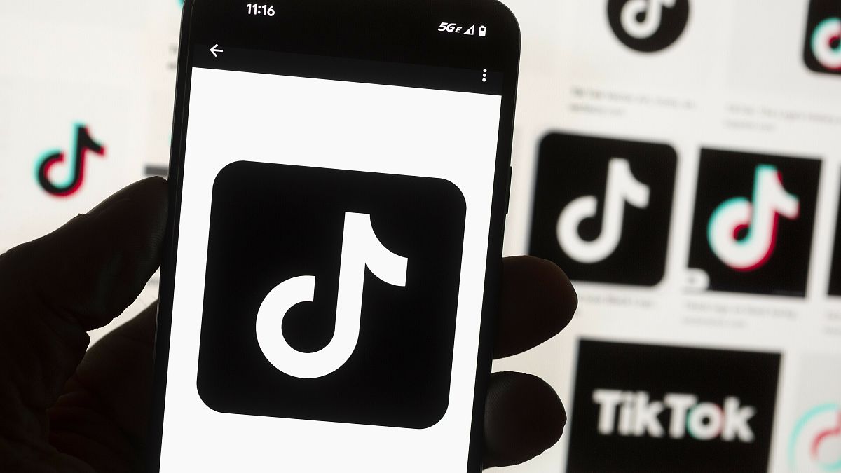 L’Albanie bannit TikTok pour un an